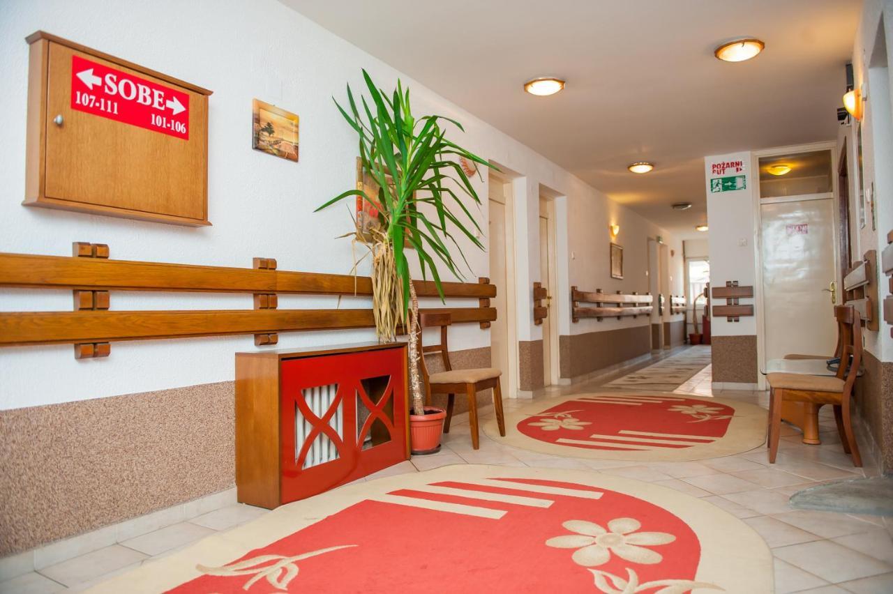 Prenociste "Nacional" Hotel Prnjavor Bagian luar foto